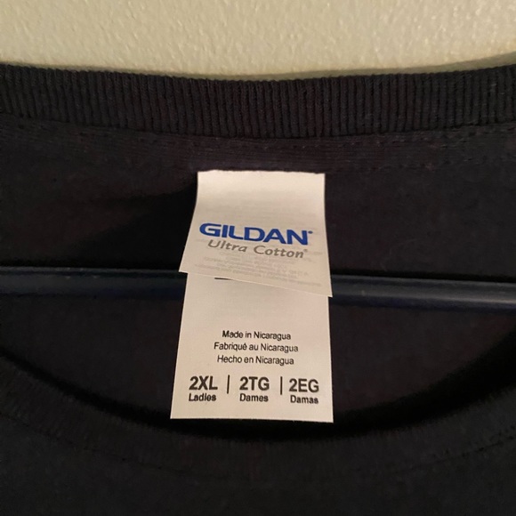 Black tshirt - Picture 3 of 3